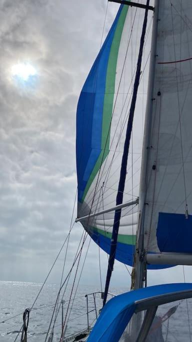 Nuitee A Bord De Danilou Un Voilier De 9.50M Ξενοδοχείο Σετ Εξωτερικό φωτογραφία